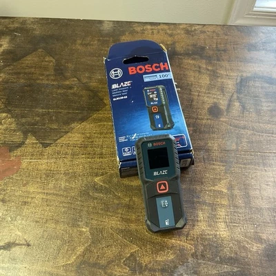 BOSCH GLM100-23 Blaze 100 pies medida láser con pantalla retroiluminada 100' RANGO Foto 1 de 4
