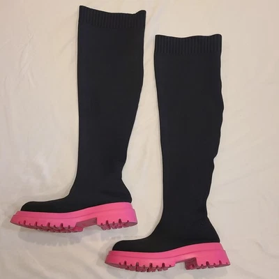 Calcetín para mujer Cuccoo por encima de la rodilla negro con suelas rosas - talla 8 Foto 1 de 4