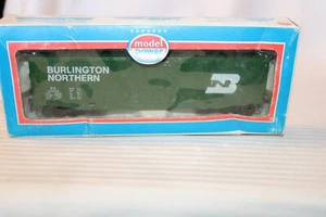HO Scale Model Power 50' Box Car, Burlington Northern, Green, #100024 BNOS - Picture 1 of 3