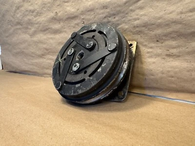 Embrague compresor aire acondicionado Ferrari 330 365 400 412 OEM PN 111222 Foto 1 de 4