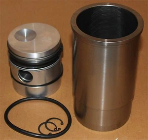 Zylindersatz Zylinder Kolben 87,31 IHC Cormick D-Serie D217 D219 D324 D326 323 - Bild 1 von 1