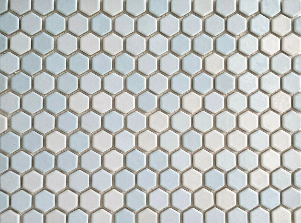 Mosaico de porcelana hexagonal azul claro para parede e piso  - Imagem 1 de 3