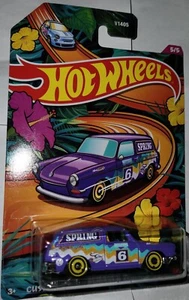 Custom '69 Volkswagen Squareback - Picture 1 of 6