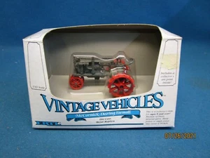 Ertl Vintage Vehicles McCormick Deering Farmall 1924 Tractor 1/43 Scale - Picture 1 of 12