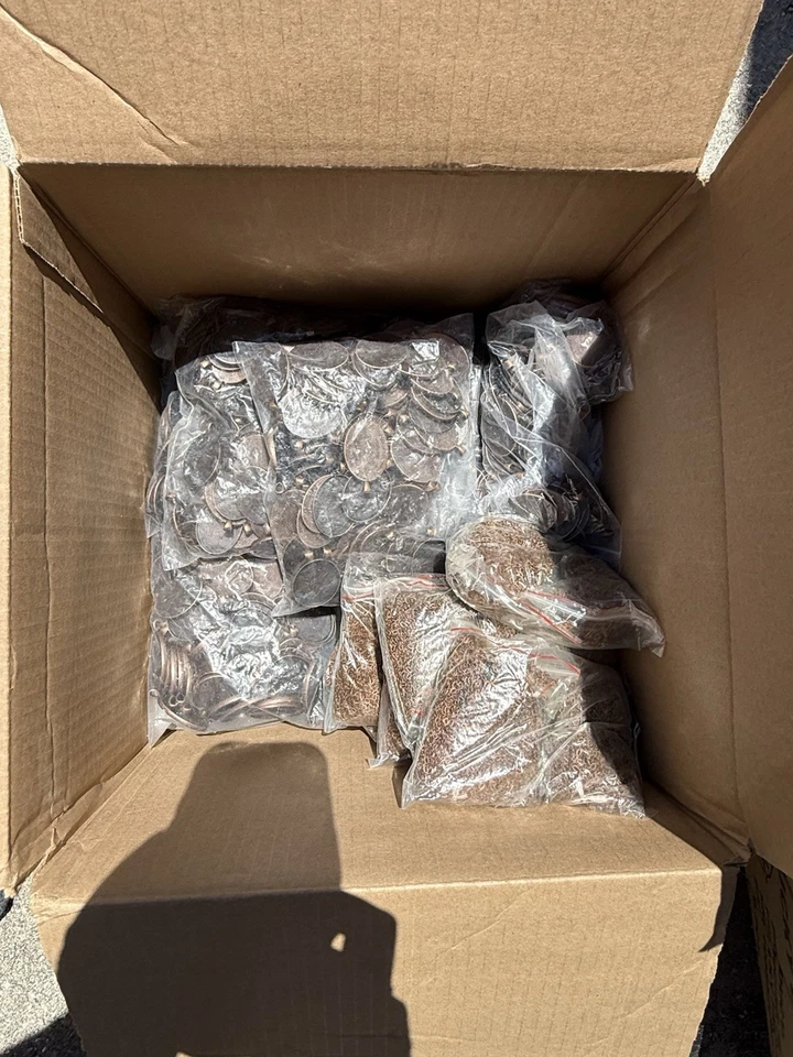 Gran Lote de Cabujones y Bandejas y Collares de Vidrio Más de 3500 Piezas BONITA Joyería Foto 1 de 4