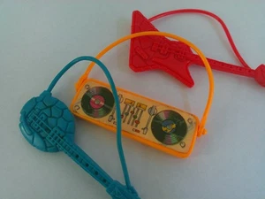 3 Stück Set Vintage 1991 Teenage Mutant Ninja Turtle Gitarren & Ghettoblaster - Bild 1 von 4