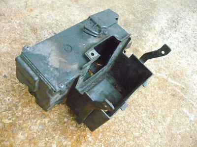 04-09 Honda VT750C Shadow Aero OEM Bandeja de batería Caja de herramientas Conjunto 50325-MCL-000 Foto 1 de 4