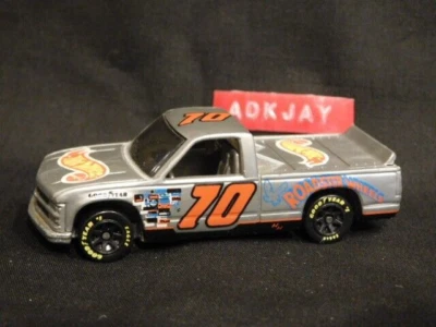 Camioneta pickup Chevy 1500 1996 primera edición Hot Wheels con vidrio tinte azul Foto 1 de 3