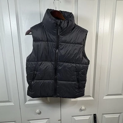 Chaleco acolchado Old Navy Puffer para mujer XS negro resistente al agua capa de invierno acogedor Foto 1 de 4