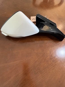 2011-2012-2013-2014-2015 Chevrolet Volt RH Passenger Side View Door Mirror White - Foto 1 di 9