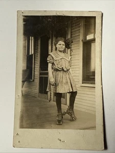 c.1910 Martha Fay Meserole Roller Skate Skating RPPC Real Photo Postcard Vtg Bow - Imagen 1 de 12