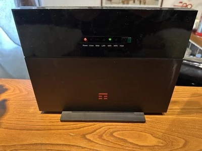 Technicolor TIM HUB+ PLUS 1200Mbps Modem-Router senza Filo - Nero - Immagine 1 di 4