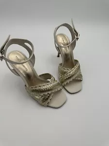 Vince Camuto hochhackige Damen-Riemchensandalen champagnerfarben/goldene Schnallen Größe 6 - Bild 1 von 8