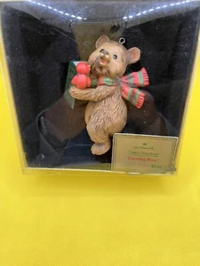 Hallmark Karoling Bär 1980 Vintage Ornament Christbaumschneider Sammlung - Bild 1 von 5