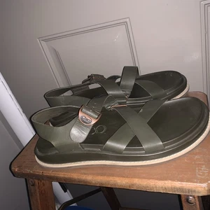 Chaco Townes Damengröße 8 Leder-Riemchensandalen olivfarben Nachtschuhe - Bild 1 von 4