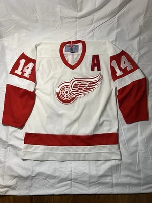 Camiseta deportiva vintage de los 90 CCM hecha en Canadá alas rojas cosida Brendan Shanahan #14 talla M Foto 1 de 4