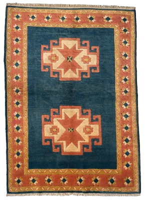 173 x 122cm Vintage Handmade Turkish Carpet Traditional Oriental Soft Wool Rug - Image 1 of 4
