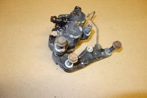 Pinza de freno delantera Honda FT500 FT 500 PC07 1982 con montaje dañada - Imagen 1 de 5