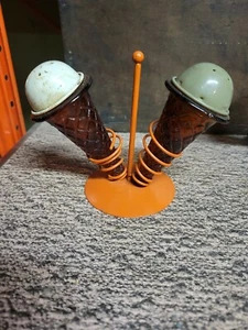 Vintage Amber Glass ICE CREAM CONE Parlor Salt & Pepper Shakers # - Picture 1 of 4