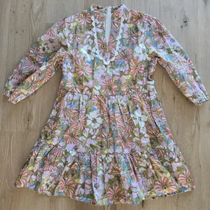 Abito midi floreale Avara nuovo con etichette maniche a 3/4 preppy giardino femminile a strati Ric Rak - Foto 1 di 11