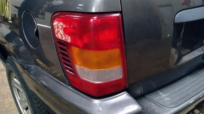 Lanterna traseira esquerda para driver compatível com 03-04 GRAND CHEROKEE 10302808 - Imagem 1 de 4