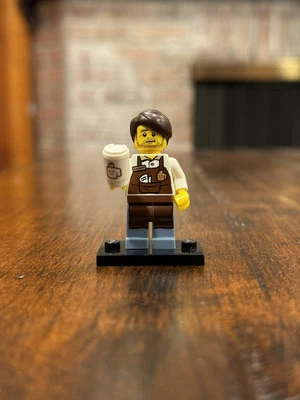 The LEGO Movie 1 Collectible Minifigures 71004 - Larry The Barista - Image 1 of 2
