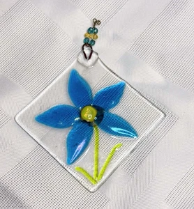 Catturasole in vetro fuso floreale blu e bianco A3 - Foto 1 di 7