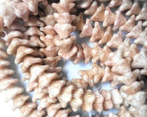 CZECH GLASS BEADS MINI BELL FLOWER 5x8mm MARBLED PINK BEIGE WHITE 50pc - Picture 1 of 1