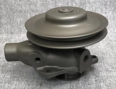 Jeep FJ-3 FJ-6 1961-66 Mailster Fleet Van bomba de agua reconstruida 800885 fundición Foto 1 de 4