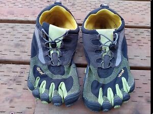 Vibram FiveFingers Size 45 Barefoot Shoes Minimalist Black Gray Neon Green M3581