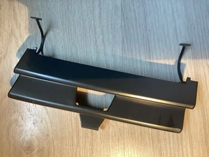 Daimler Benz Mercedes W124 Abdeckung Abschlepphaken vorn Neuwertig 124 880 01 05 - Bild 1 von 3