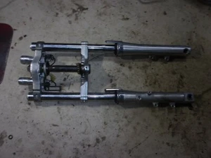 2001 YAMAHA V-STAR XVS 1100 FRONT FORKS - Picture 1 of 6