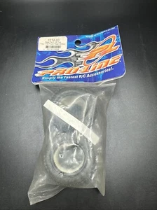 Pro-Line Racing #1114-00 BOW TIE FITS 1:18 TIRE TRUCK REAR. - Picture 1 of 2