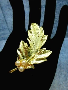 Increíble Broche Hoja Brillante Vintage Tono Dorado Imitación Perlas 2.5" Claro Hermoso  - Imagen 1 de 7