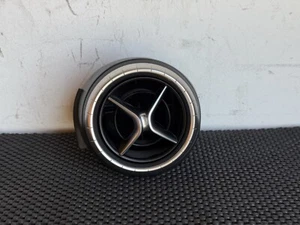 14-19 Mercedes CLA250 W117 Front Center AC A/C Air Vent Nozzle Trim Grill OEM - Picture 1 of 6