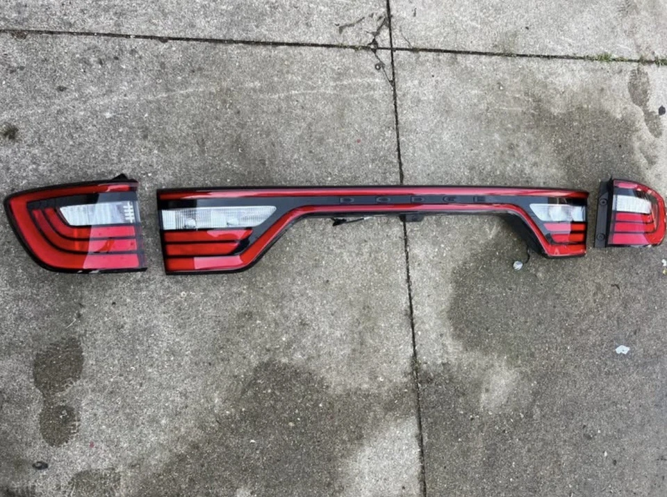 ✅ 2014-2025 Dodge Durango задний подъемный борт центральный задний фонарь с камерой OEM - Изображение 1 из 1