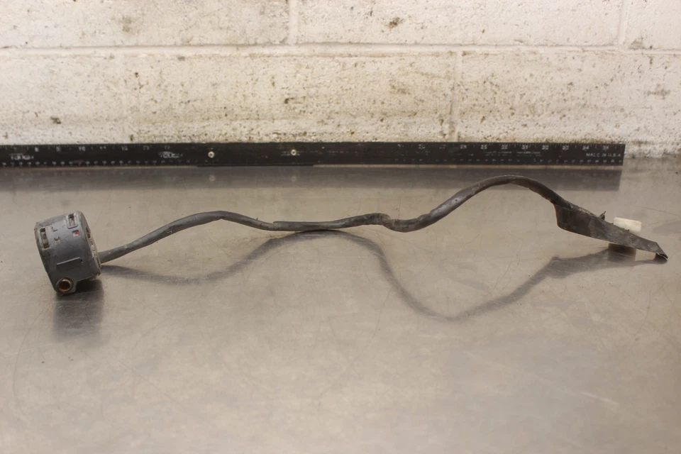 Yamaha IT175 1977 botón interruptor apagado H102 Foto 1 de 4