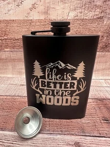 Frasco y embudo grabado láser cadera grabado láser Life is Better in the Woods - Imagen 1 de 5