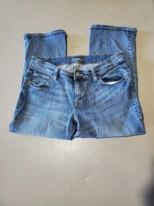 Old Navy Cropped Womens Jeans "The Flirt" Distressed Size 4 Denim Capri - Picture 1 of 17