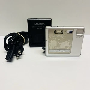 Minolta Dimage X Silver 2.0 MP 1.5" LCD 3x Optical Zoom Digital Camera - READ - Picture 1 of 10