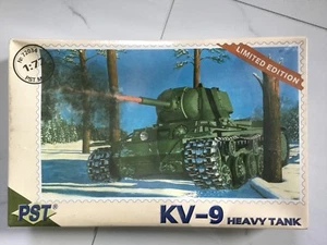 PST MODEL 1/72 WW II RUSSIAN / SOVIET KV-9 HEAVY TANK PLASTIC MODEL 72034 NIB - Picture 1 of 3