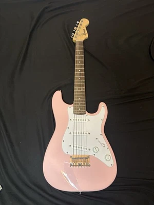 Squier 370121556 6-String Electric Guitar - Shell Pink - Image 1 of 3