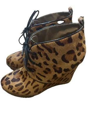 Zapato botín cuña 8 pelo de pantorrilla/puntera redonda/con cordones color tostado alegre Foto 1 de 4