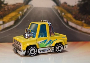 2025 Hot Wheels TOONED Exclusive TOON'D '83 CHEVY SILVERADO☆yellow truck🔥LOOSE - Picture 1 of 3