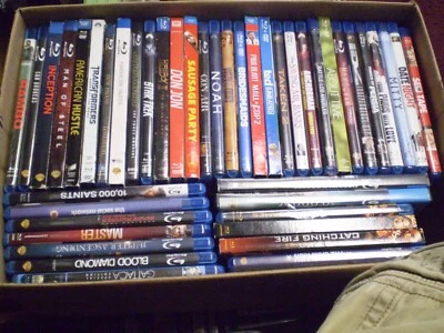 (44) Comedy Action Blu-Ray Lot: Hanks Stallone Cage Wahlberg Travolta Will Smith - Image 1 of 4