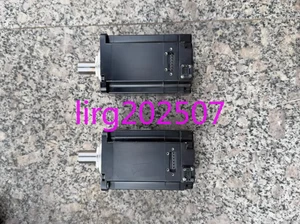 1 pieza usado YASKAWA SGM7A-10A7Y-CFA5  - Imagen 1 de 6