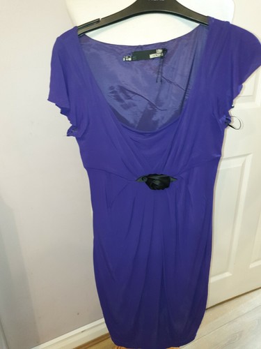 SUPERBO ABITO DONNA DESIGNER MOSCHINO VIOLA TAGLIA UK 8 PREZZO AL PUBBLICO £ 225 00