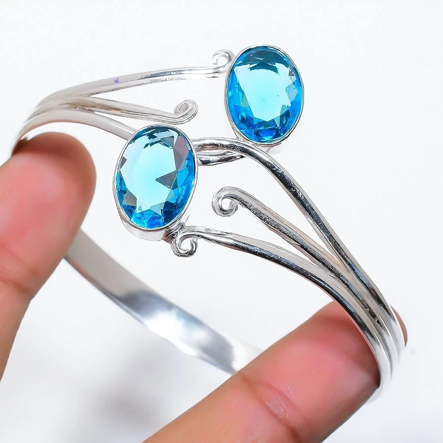 Brazalete ajustable de plata de ley 925 hecho a mano con piedras preciosas de topacio azul suizo Foto 1 de 1