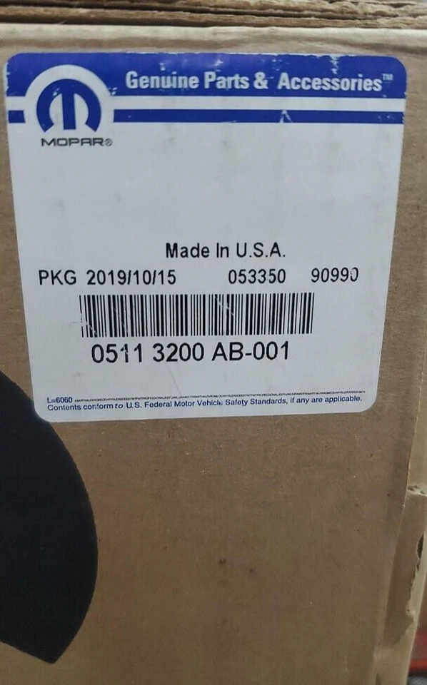 Nueva lámpara giratoria de parada trasera Mopar 5113200AB, derecha Chrysler Town & Country 2008-2010 Foto 1 de 2