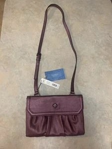 Simply Vera Wang Signature Envelope Mini Crossbody Bag Cherry Hill - Bild 1 von 13